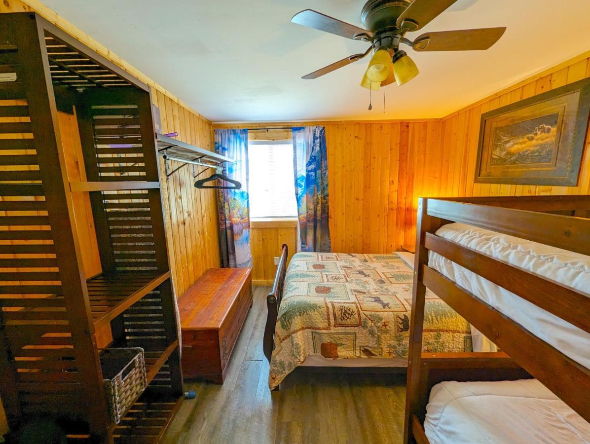 Yellowstone'S Treasure Cabins Gardiner Luaran gambar