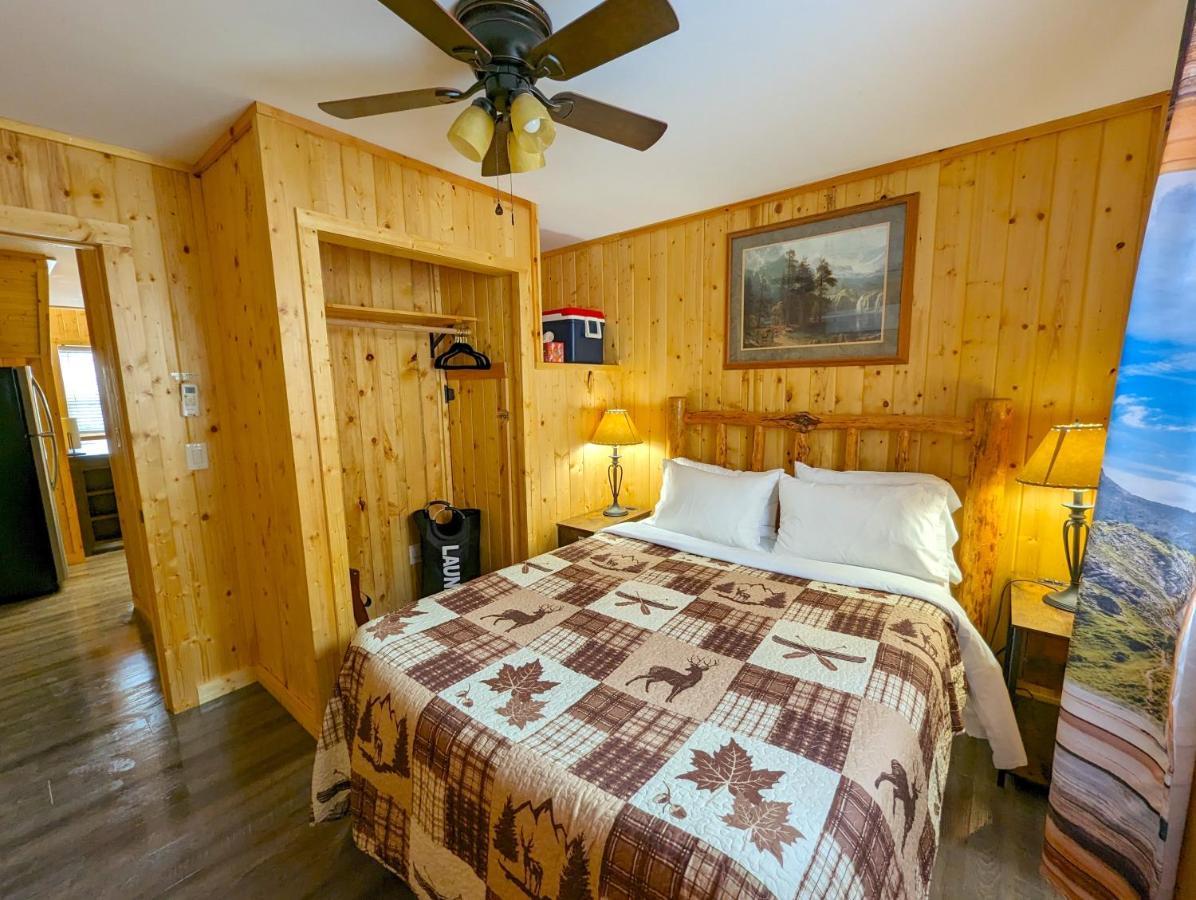 Yellowstone'S Treasure Cabins Gardiner Luaran gambar