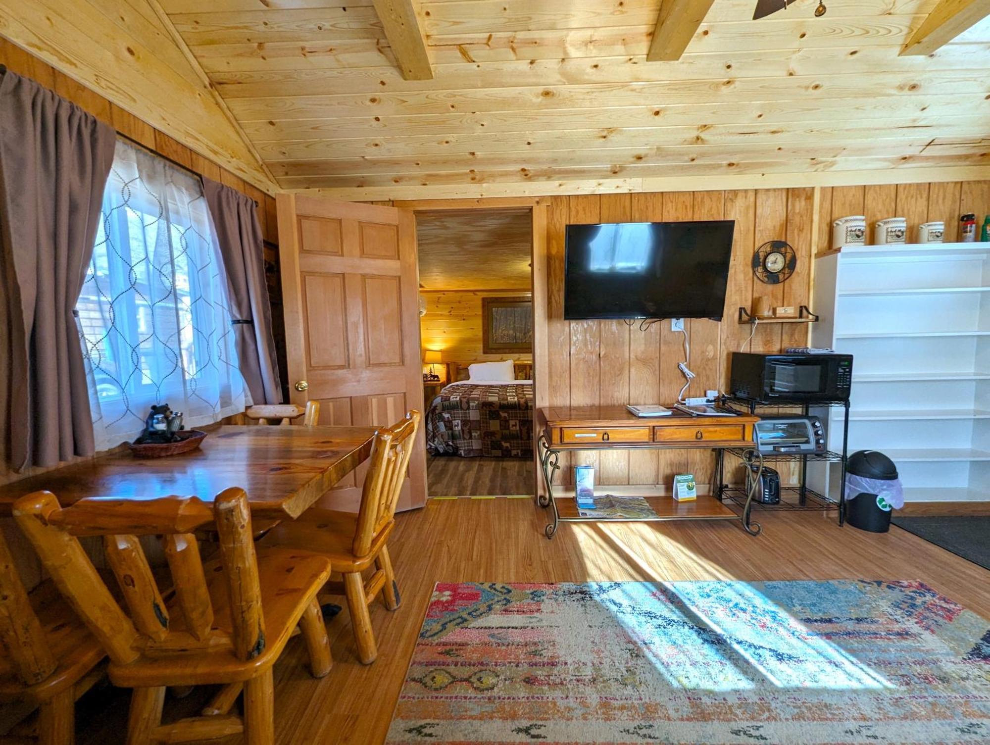 Yellowstone'S Treasure Cabins Gardiner Luaran gambar