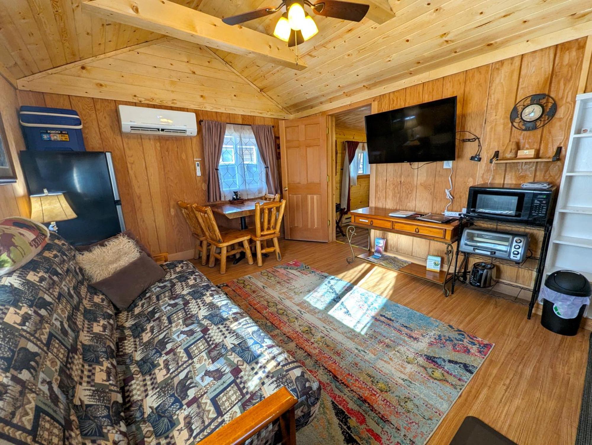 Yellowstone'S Treasure Cabins Gardiner Luaran gambar