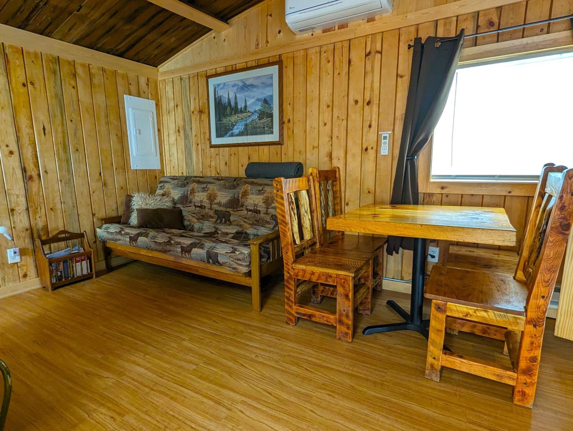 Yellowstone'S Treasure Cabins Gardiner Luaran gambar