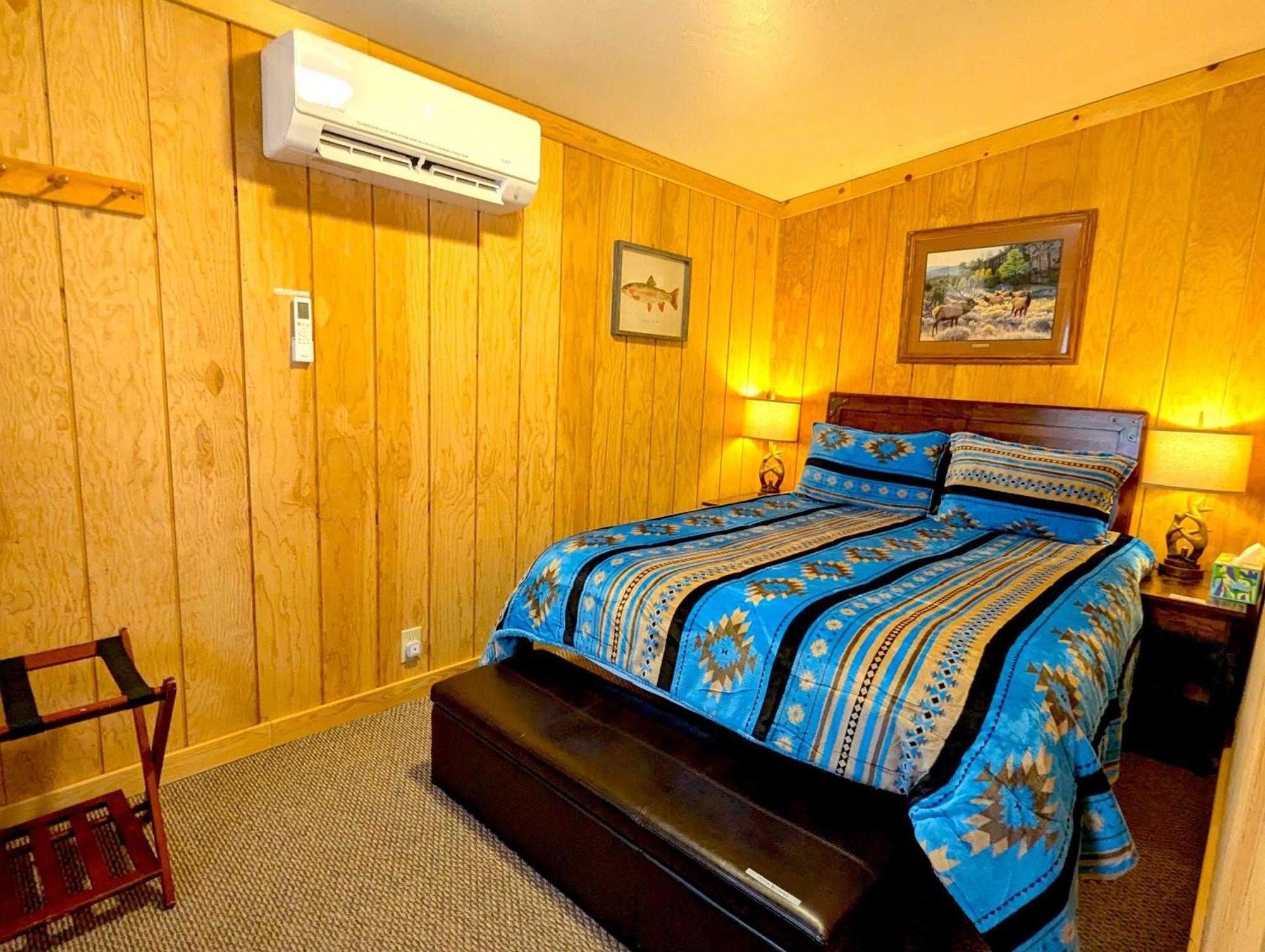 Yellowstone'S Treasure Cabins Gardiner Luaran gambar