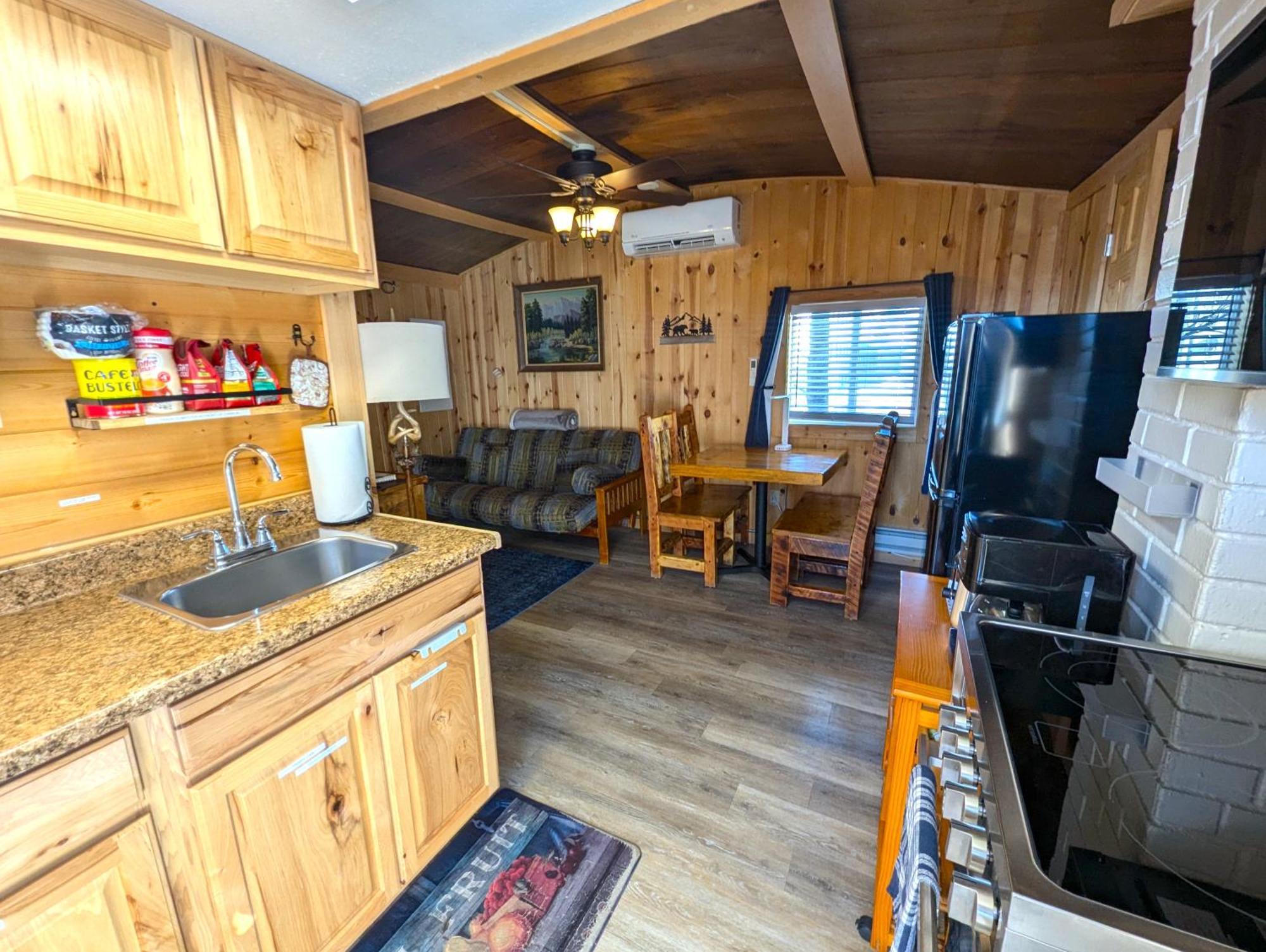 Yellowstone'S Treasure Cabins Gardiner Luaran gambar